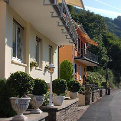 Ferienwohnung für 2 Personen, mit Balkon und Terrasse sowie Garten und Ausblick in Bad Bertrich