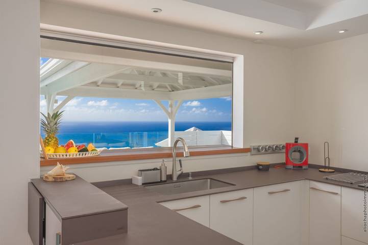 Location de vacances pour 6 personnes, avec terrasse ainsi que jardin et piscine en Martinique - 4