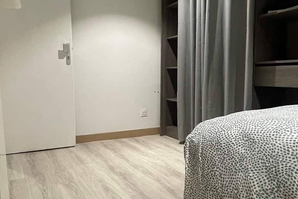 Apartamento entero, Super apartment, 5 minutes from the Rer D'station, outdoor parking in Saint-Fargeau-Ponthierry, Parc naturel régional du Gâtinais français
