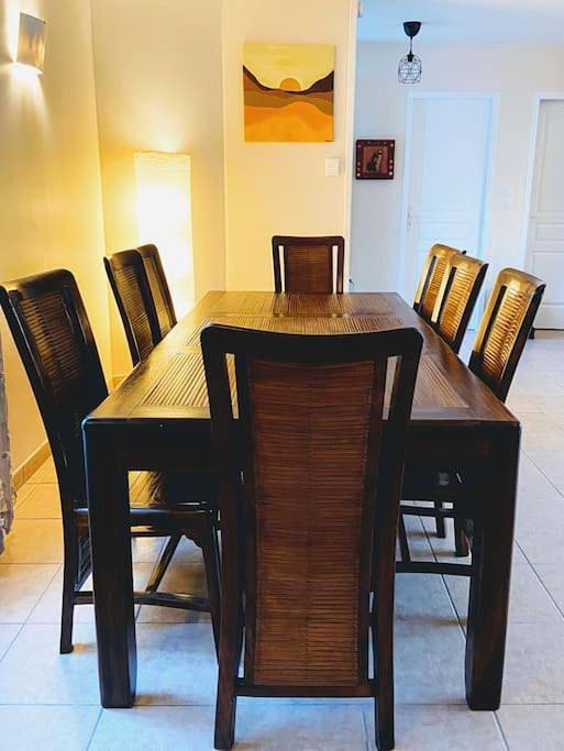 Location de vacances pour 8 personnes, avec vue ainsi que jardin et piscine, animaux acceptés à Montcaret - 3