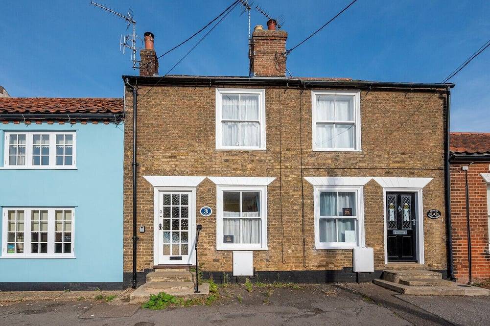 Log Cabin for 3 People in Southwold, Waveney District