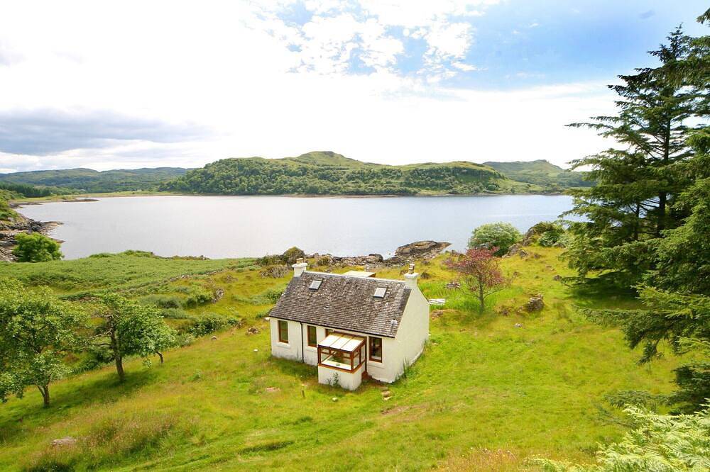 The ultimate secluded Holiday Cottage in Oban, Loch Linnhe