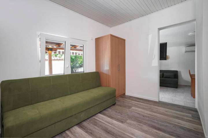 Location de vacances pour 6 personnes, avec terrasse dans Portes - 4