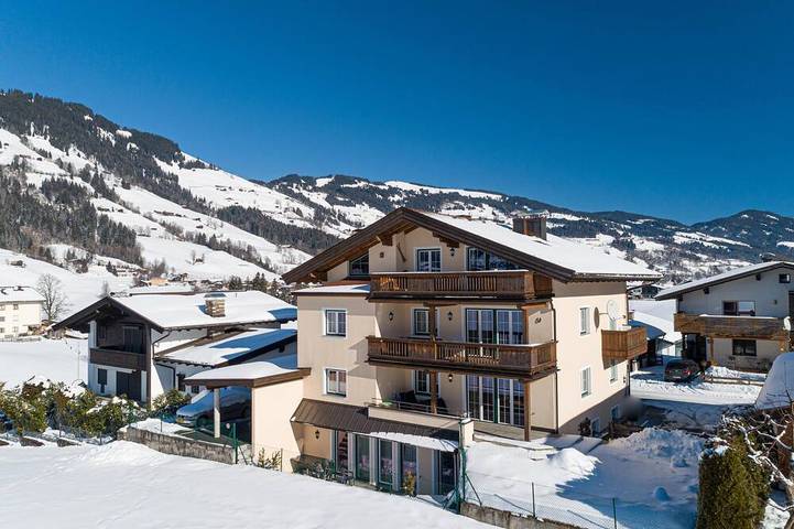 Hütte für 8 Personen, mit Garten und Terrasse in Westendorf (Tirol)