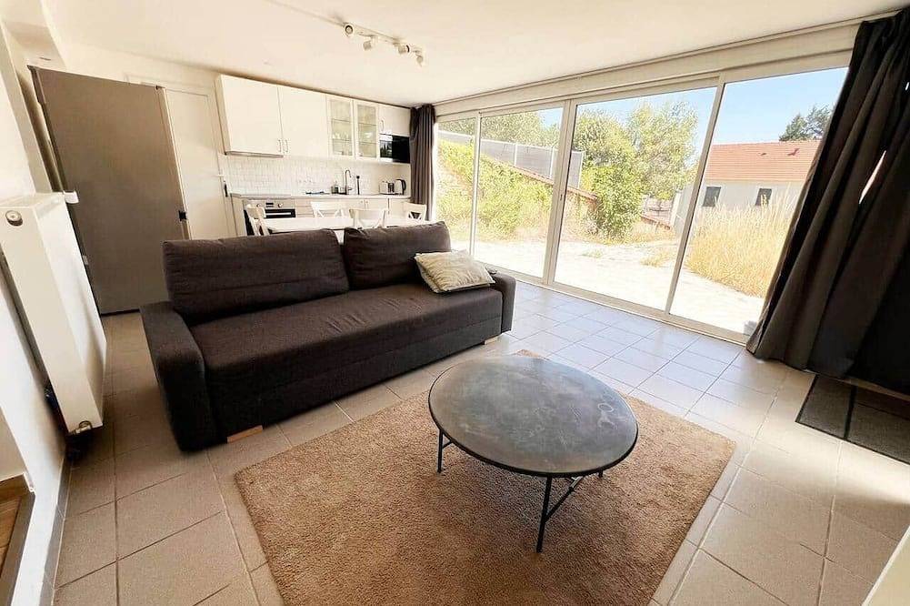 Ganze Wohnung, Large 3-room apartment 2 min from Orly in Athis-Mons, Essonne