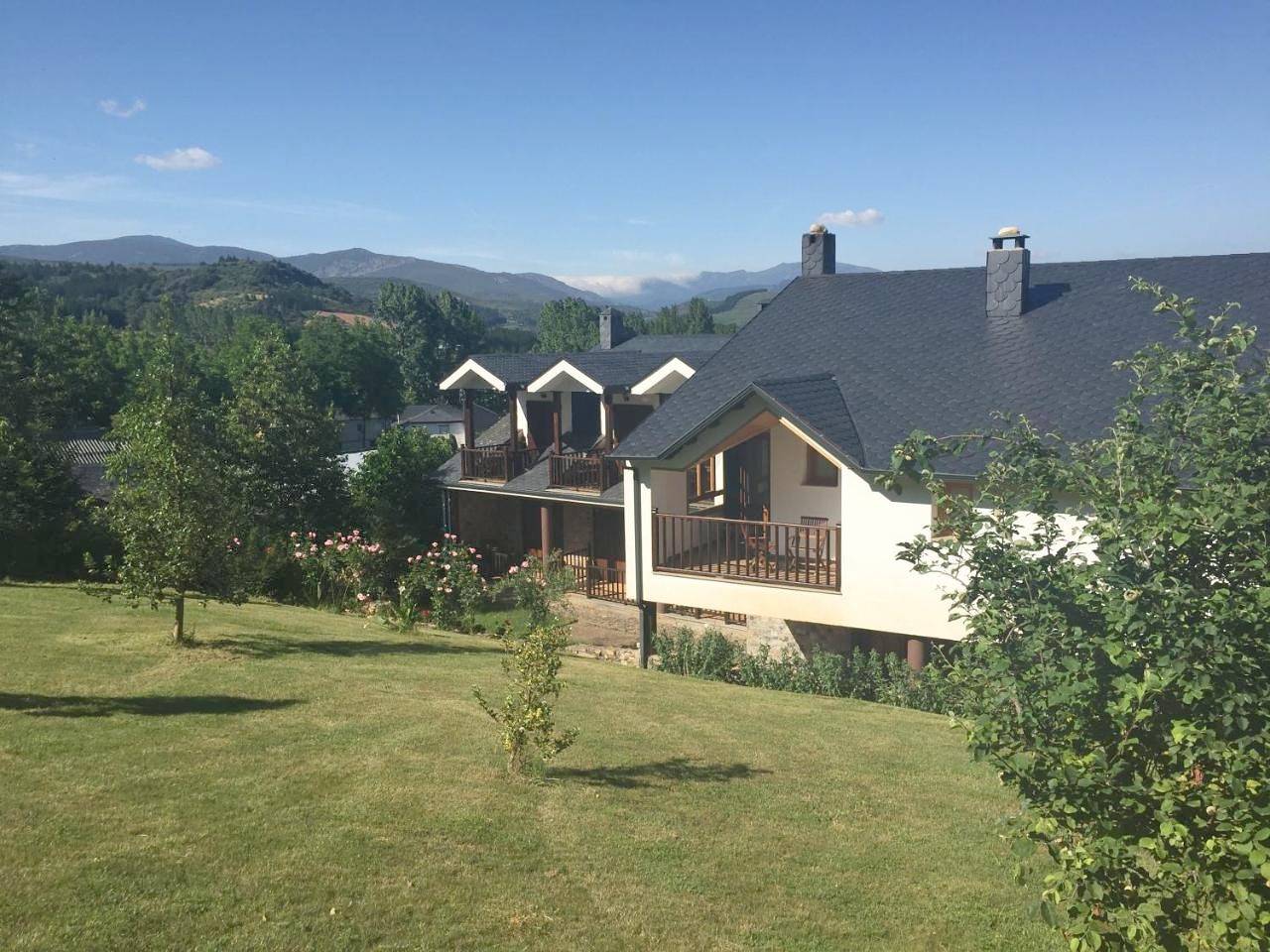 Hotel Rural Casa Ana in Vega de Espinareda, Cordillera Cantábrica