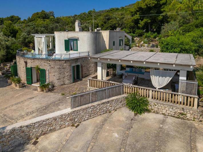 Location de vacances pour 8 personnes, avec jardin ainsi que terrasse et vue à Corsano - 3