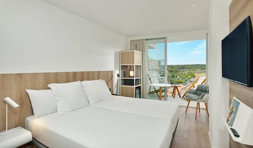 Hôtel pour 10 personnes, avec terrasse et piscine à Magaluf - 2