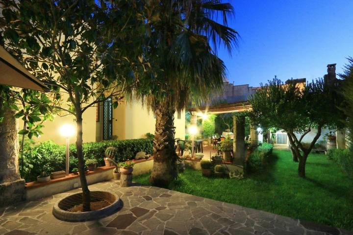 Chambre d’hôte pour 2 personnes, avec Terrasse ainsi que Jardin et Vue à Presicce