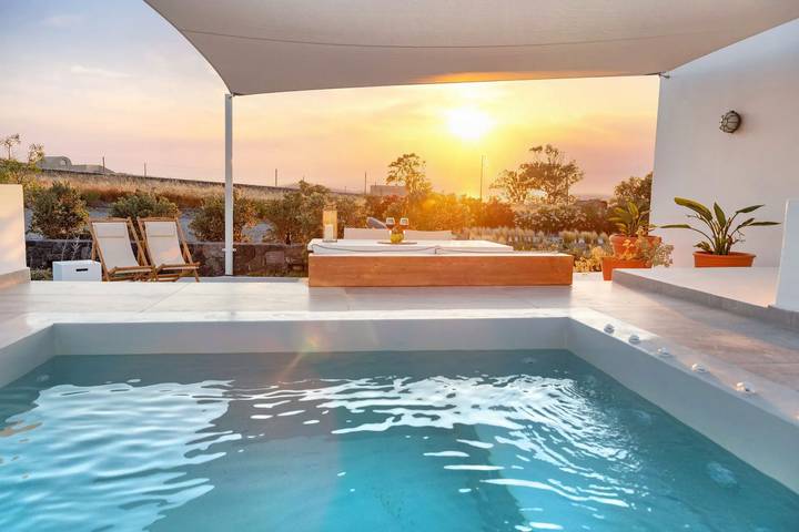 Villa für 2 Personen, mit Meerblick und Balkon sowie Terrasse und Garten auf Santorin