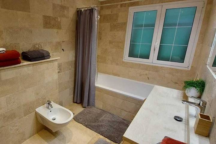 Location de vacances pour 6 personnes, avec jardin dans Parc de Vaugrenier - 4