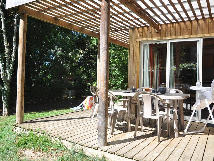 Flower Camping et Base de Loisirs de Rouffiac - Chalet 8 personen - Chalet Premium Nature 41 m² - 3 Zimmer 6/8 pers. in Angoisse, Périgord Vert