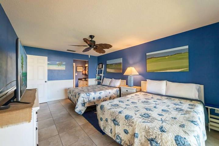 Vacation rental for 4 people, with sauna and hot tub as well as balcony and pool in Florida-30A
