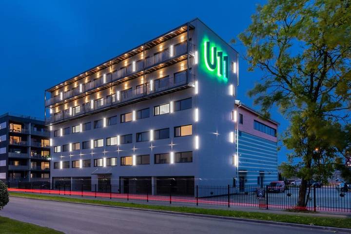 Hôtel pour 3 personnes, avec sauna ainsi que vue et balcon