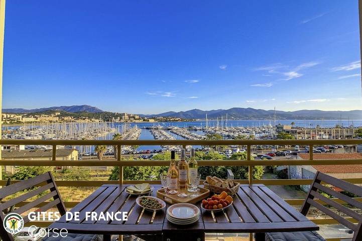 Gîte pour 4 personnes, avec Vue à Ajaccio