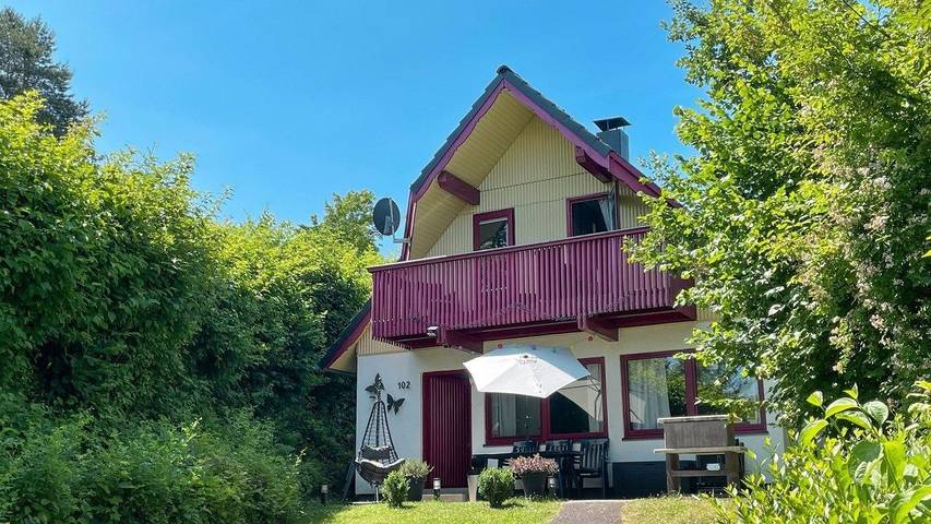 Ferienhaus für 6 Personen, mit Balkon und Garten