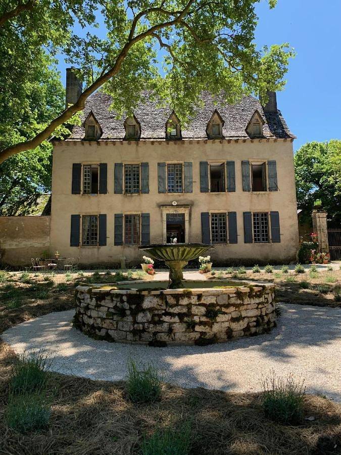 Chambre d’hôte pour 2 personnes, avec Balcon et Terrasse ainsi que Jardin et Piscine