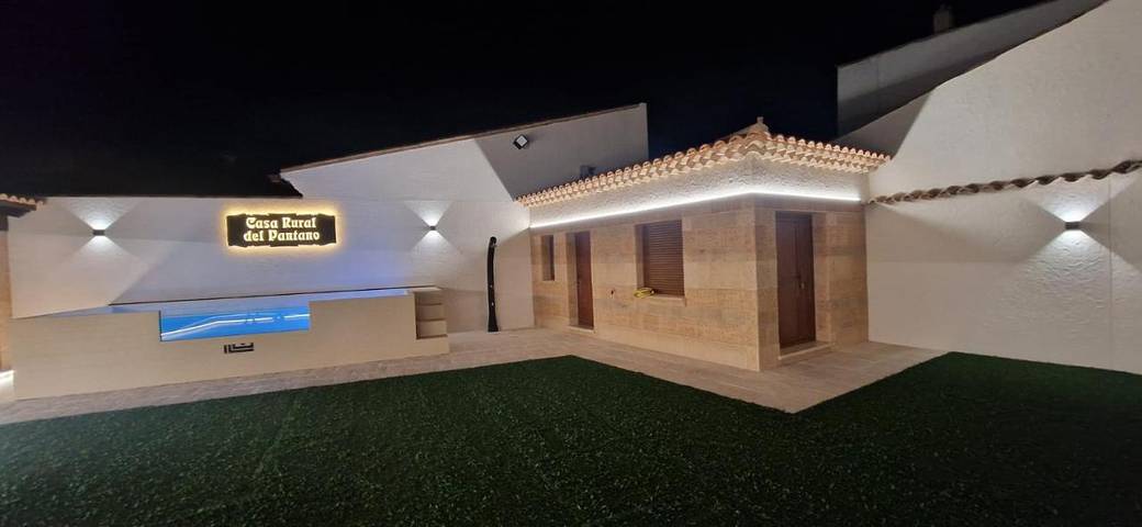 Casa de vacaciones para 17 personas, con balcón y piscina en Provincia de Cuenca - 2