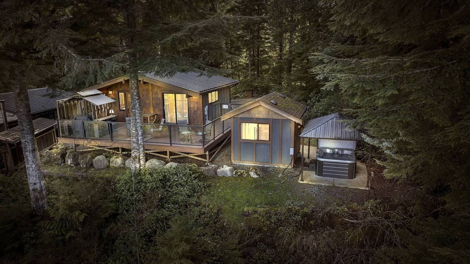 Appartamento intero, The Great Escape - Port Renfrew & Bunkhouse in Port Renfew, Isola di Vancouver
