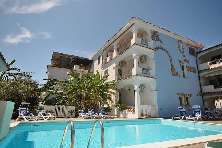 Appartement de vacances pour 5 personnes, avec Balcon et Jacuzzi ainsi que Piscine et Sauna