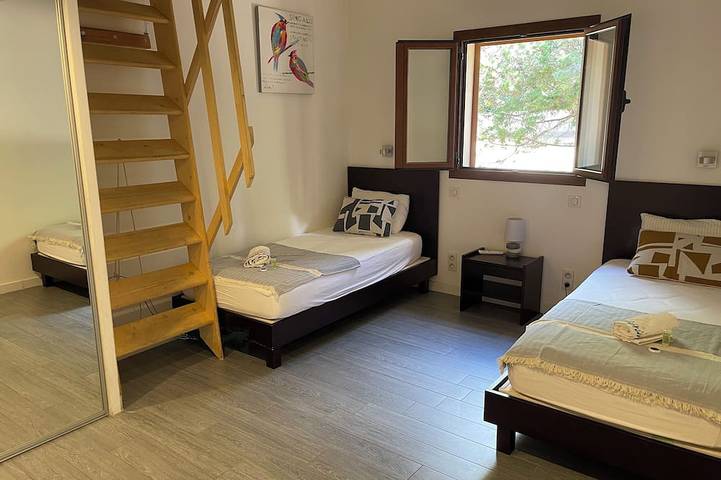 Location de vacances pour 5 personnes, avec terrasse et jardin dans Plage d'Abartello - 3