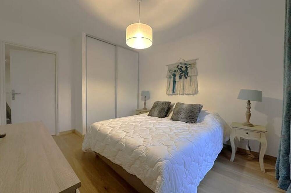 Entire apartment, F2 de standing à Auron - South terrace, near center in Auron, Saint-Étienne-de-Tinée