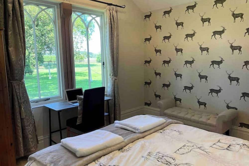 Unique, Picturesque Cottage: Peaceful Location full of Wildlife - 1 bedroom rate in Merseyside