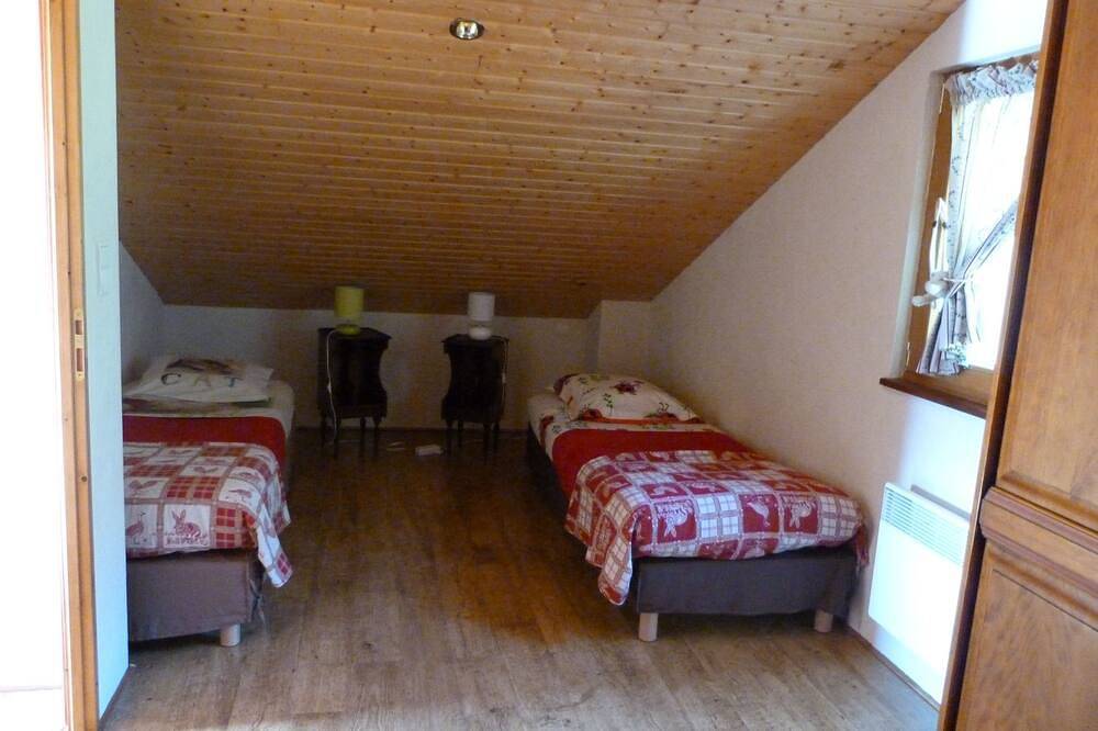 Hautes-Vosges Chalet 3*** non fumeur, grand terrain, proche commerces,  chemi in Saulxures-sur-Moselotte, Parc naturel régional des Ballons des Vosges