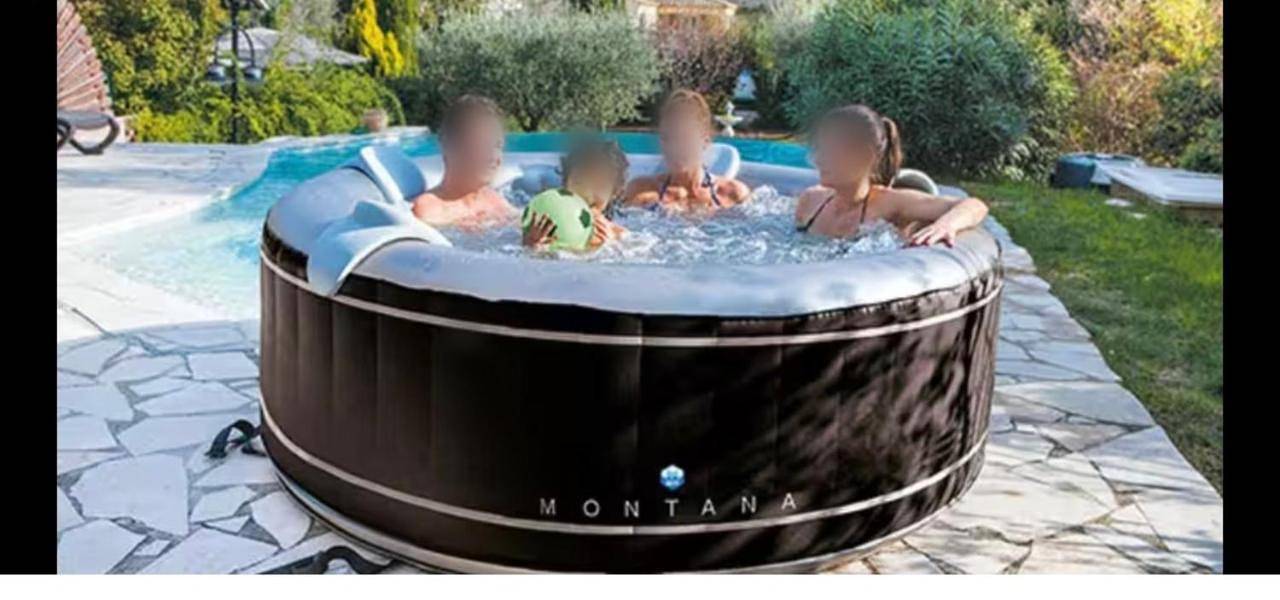 Casacarini - Villa Vacanze sul Mare con piscina idromassaggio in Carini, Provincia di Palermo