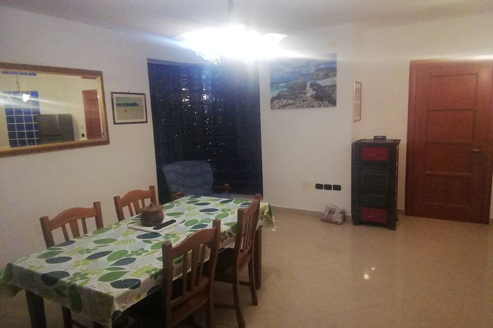 Apartamento entero, Apartment with sea view, relaxing in Sant'Antioco Cuidad, Isla de Sant'Antioco