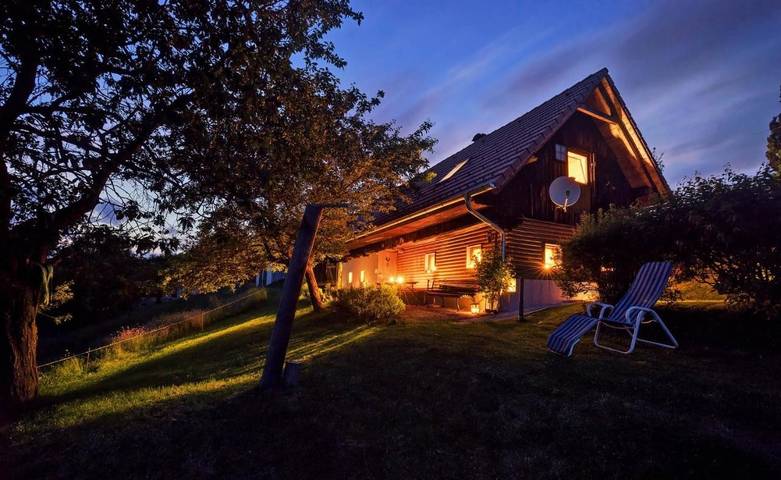 Bungalow für 7 Personen, mit Terrasse und Garten sowie Ausblick in Niederösterreich