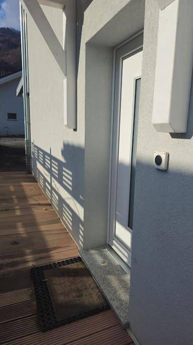 Location de vacances pour 2 personnes, avec terrasse ainsi que vue et jardin à Vionnaz - 2