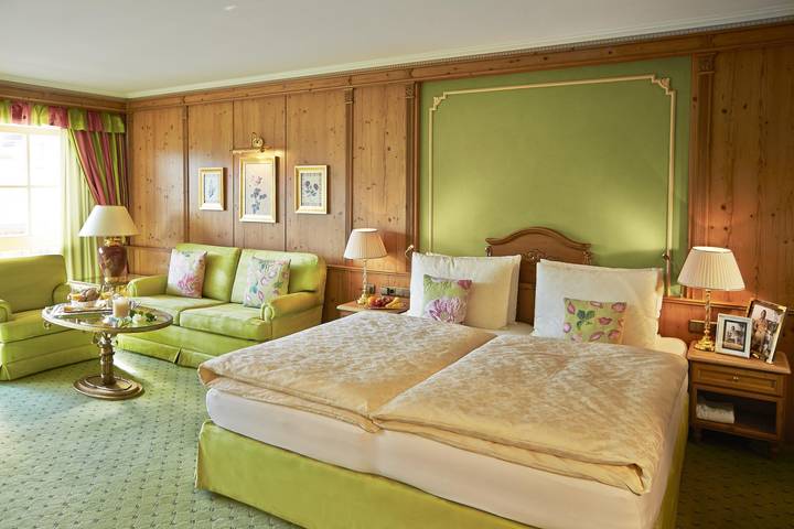 Hotel für 3 Personen, mit Balkon und Terrasse sowie Whirlpool und Garten in Zell am See - 2