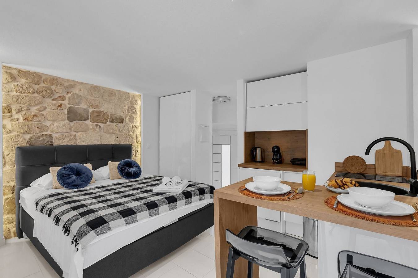 Apartamento entero, Apartamento-estudio con una terraza Makarska As-21443-a in Makarska, Rivera de Makarska