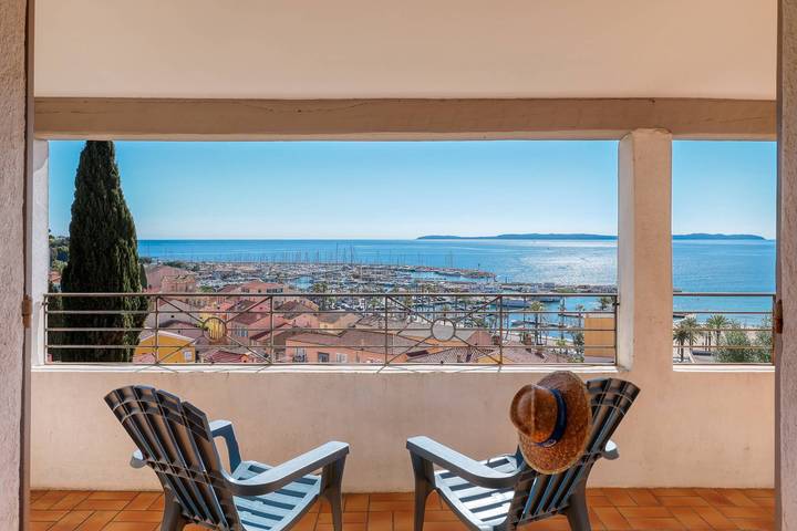 Villa voor 6 personen, met terras, met huisdier in Le Lavandou