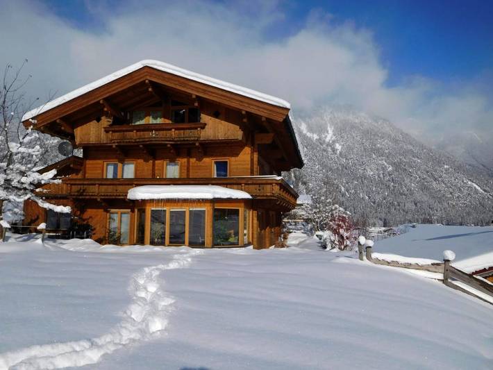 Ferienwohnung für 4 Personen, mit Ausblick und Balkon, kinderfreundlich in Waidring - 2