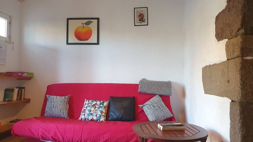 Location de vacances pour 3 personnes, avec terrasse et jardin à Ver (homonymie) - 4