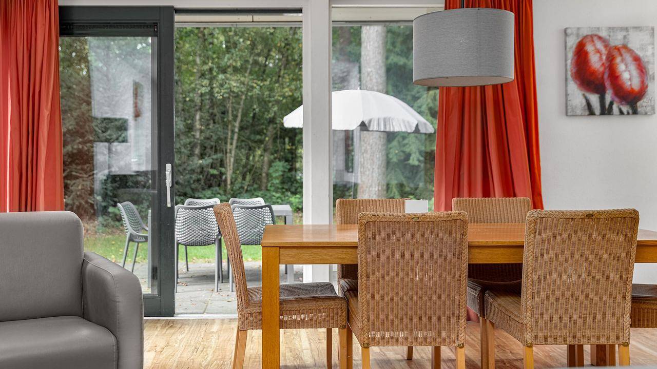 Bungalow voor 6 personen met zwembad in Borger, Drenthe