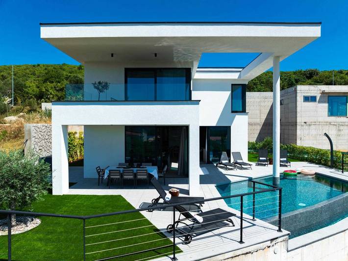 Villa pour 8 personnes, avec piscine et jardin, adapté aux familles à Punat - 4