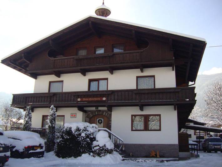 Zimmer für 2 Personen, mit Balkon und Ausblick sowie Seeblick in Reith im Alpbachtal