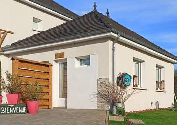 Gîte pour 2 personnes, avec piscine ainsi que jacuzzi et jardin dans l' Aube