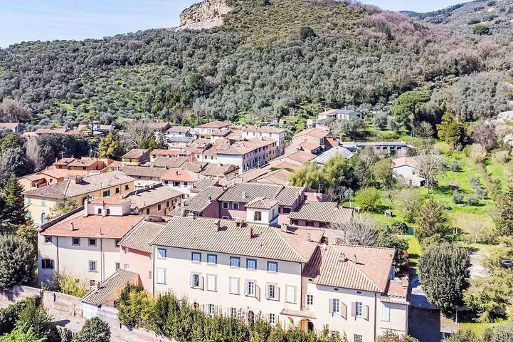 Location de vacances pour 16 personnes, avec jardin dans San Giovanni alla Vena