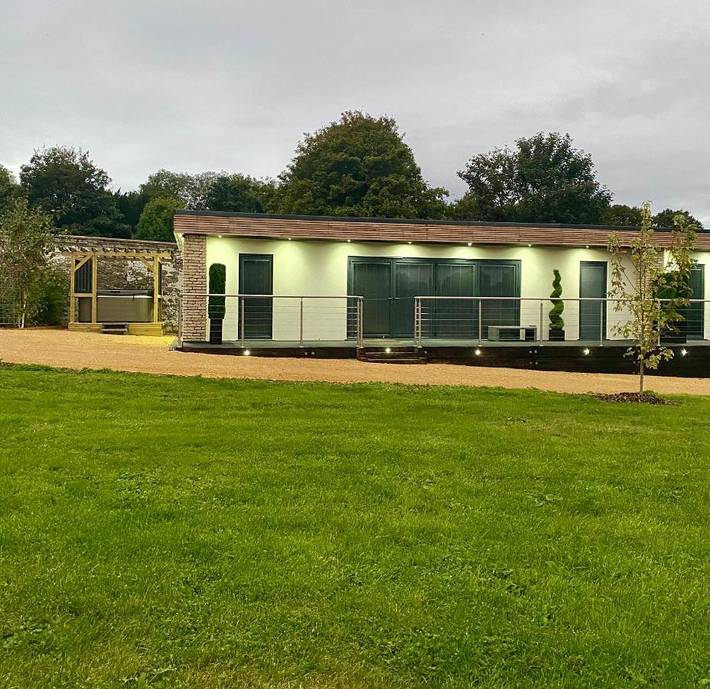 Holiday apartment for 4 people, with garden and hot tub - 1