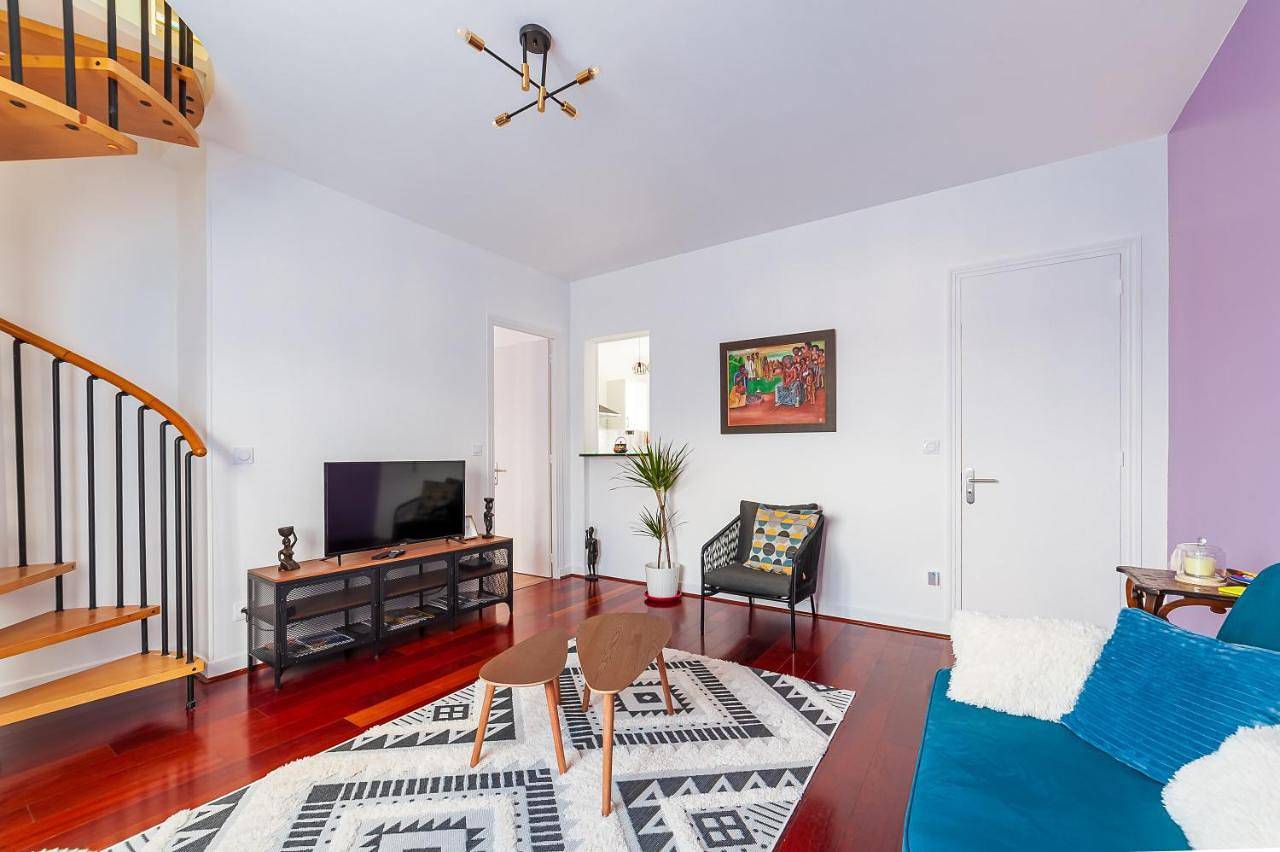Appartement entier, Three-Bedroom Apartment with Balcony in Creil, Oise