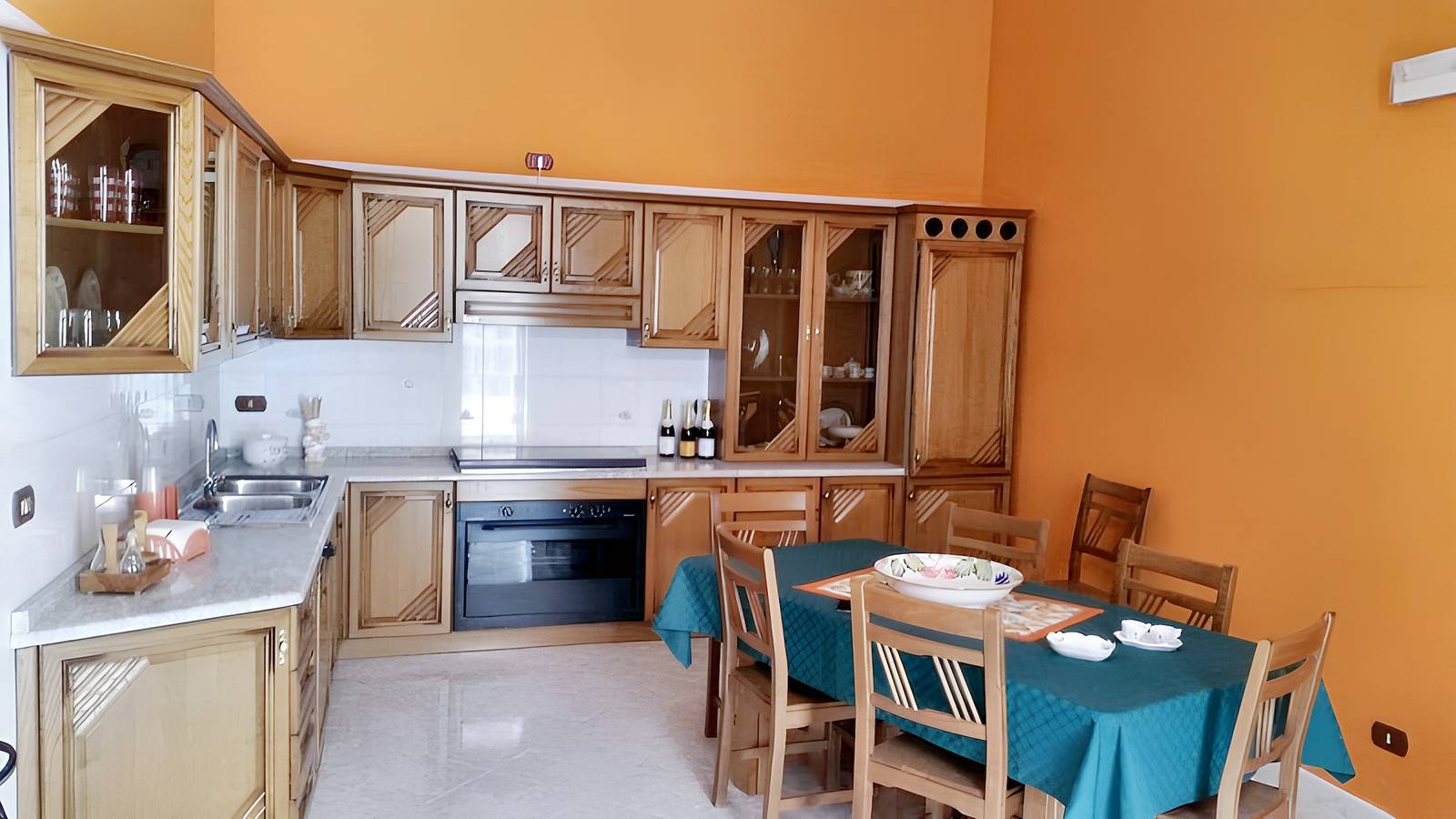 Apartamento entero, Apartamento moderno en Avola con vista a la ciudad in Avola, Provincia de Siracusa