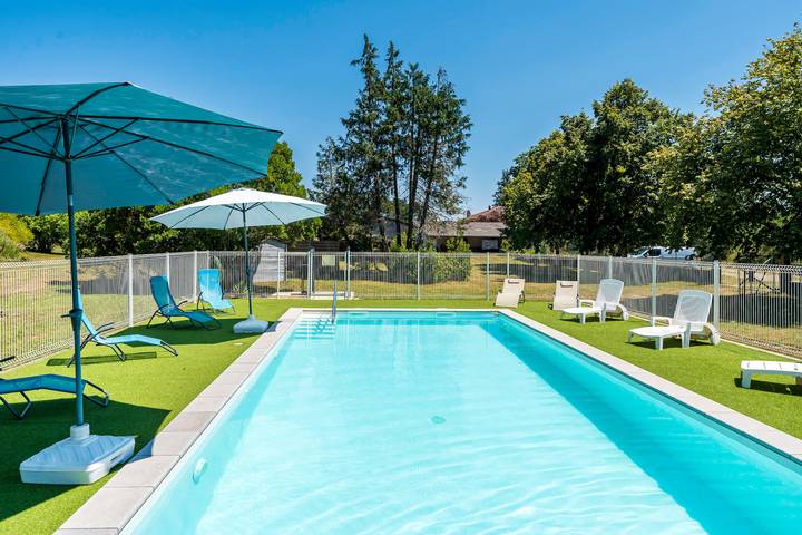 Camping pour 6 personnes, avec jardin, animaux acceptés dans les Landes