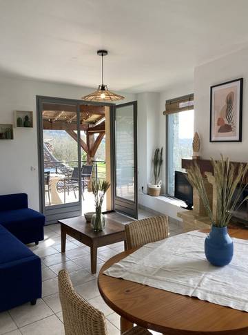 Gîte pour 5 personnes, avec jardin et terrasse à Marnac