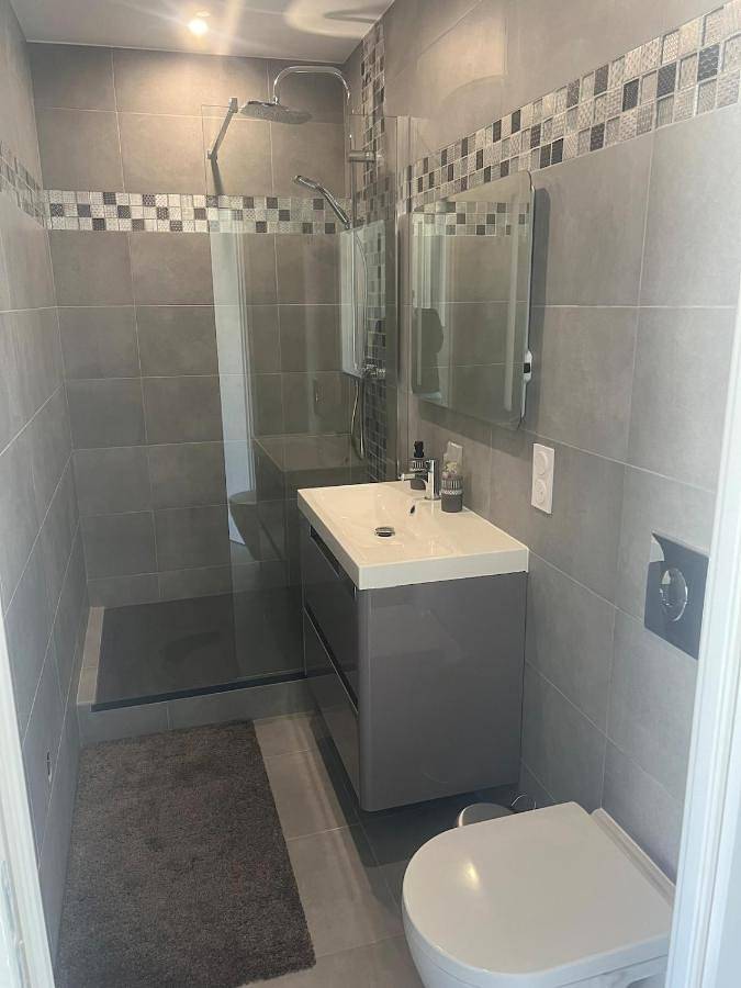 Location de vacances pour 2 personnes, avec terrasse à Beynost - 3