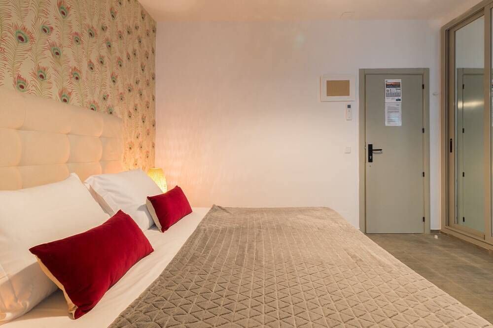 Entire apartment, Santa Ana Boutique Vi apartment in Madrid in Centro (Madrid), Madrid