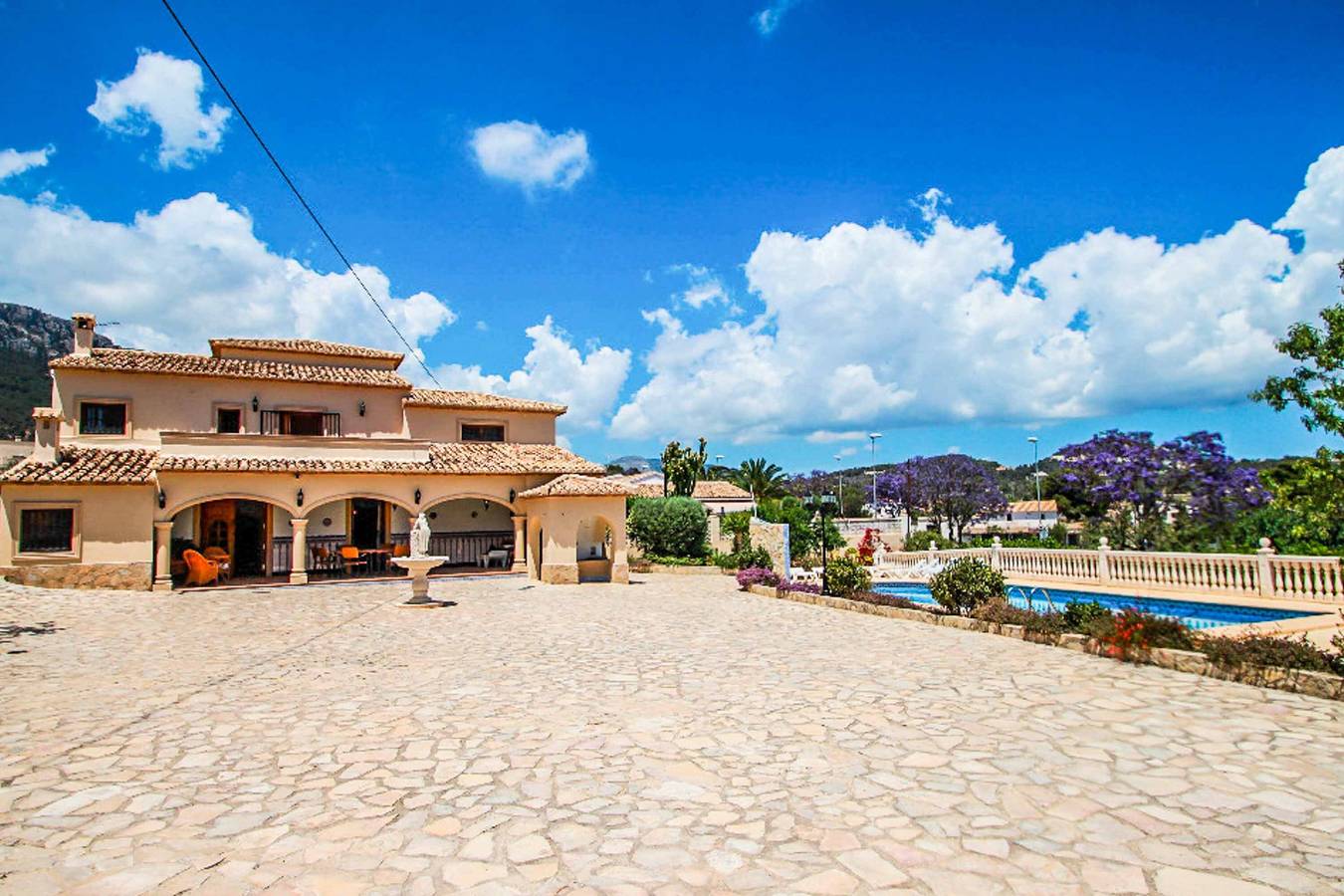 Chalet para 14 personas con terraza in Benicolada, Calpe